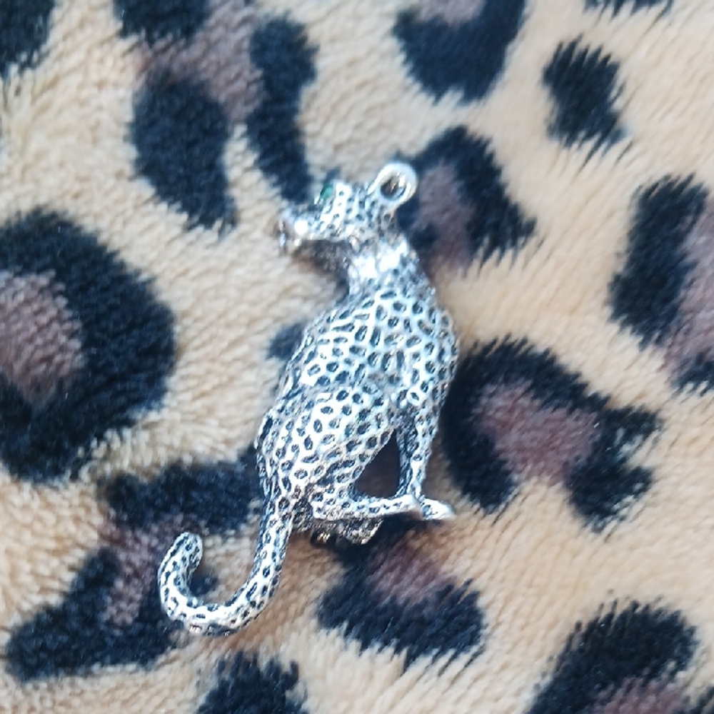 Silver Cat Pendant